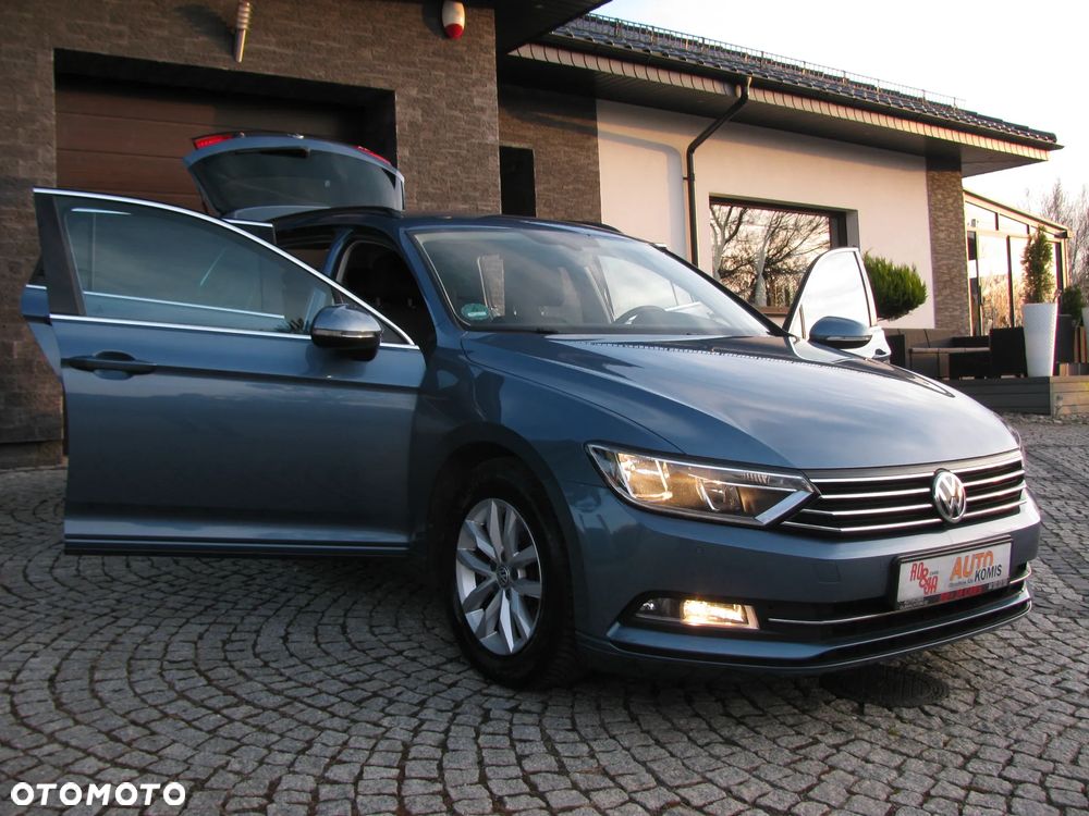 Volkswagen Passat 2.0 TDI SCR DSG Comfortline - 10