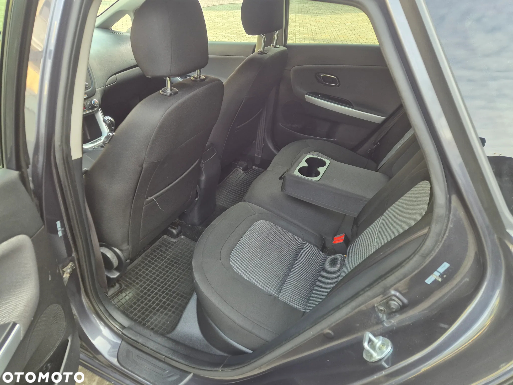 Kia Ceed 1.6 GDI Edition 7 - 10