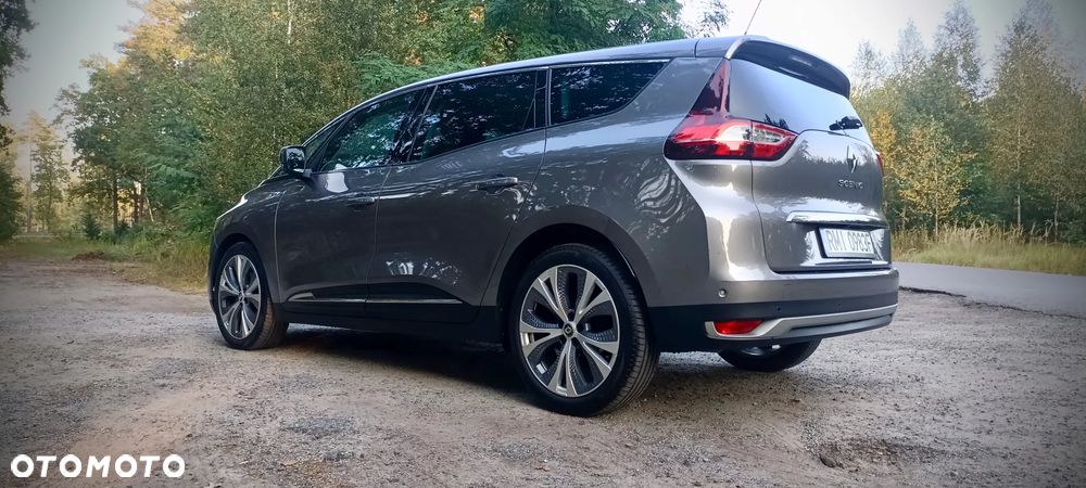Renault Grand Scenic - 11
