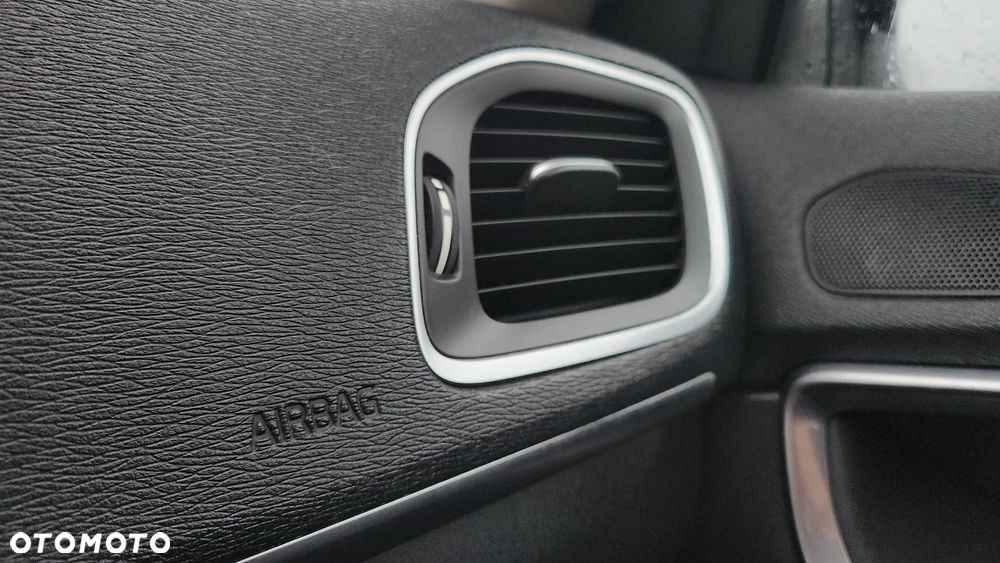 Volvo V40 D2 Kinetic - 4