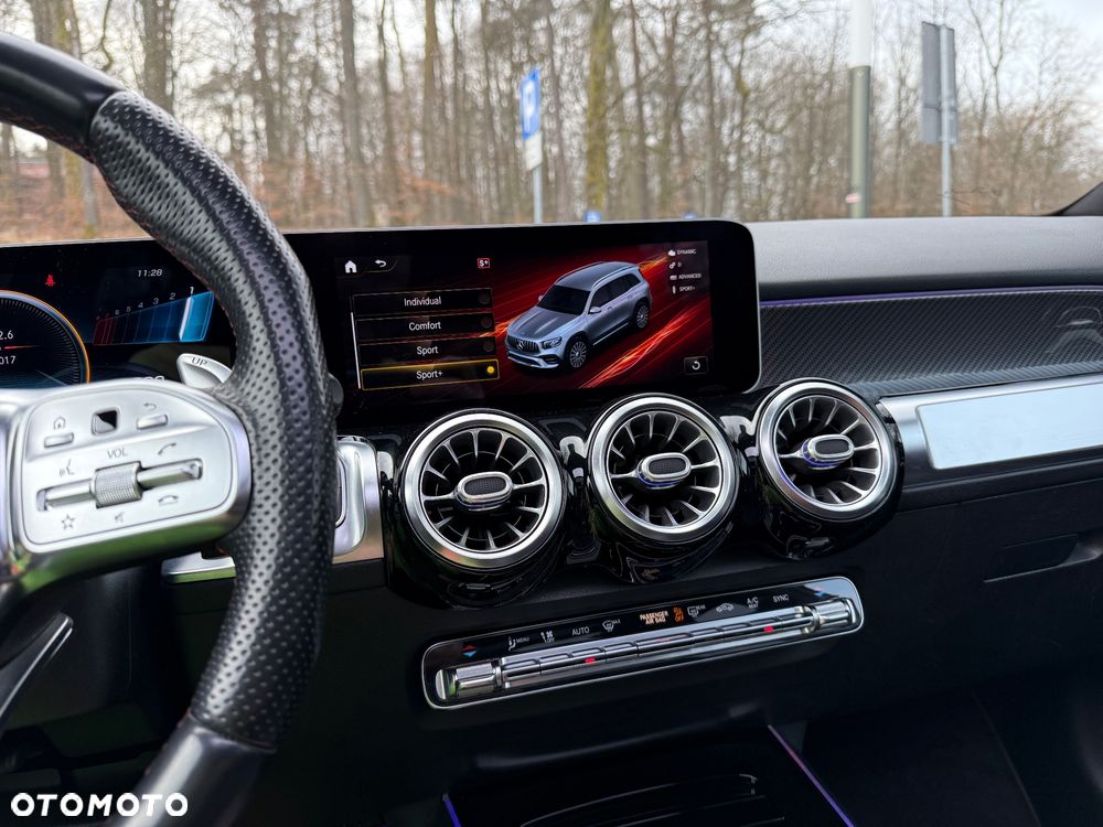 Mercedes-Benz GLB - 29