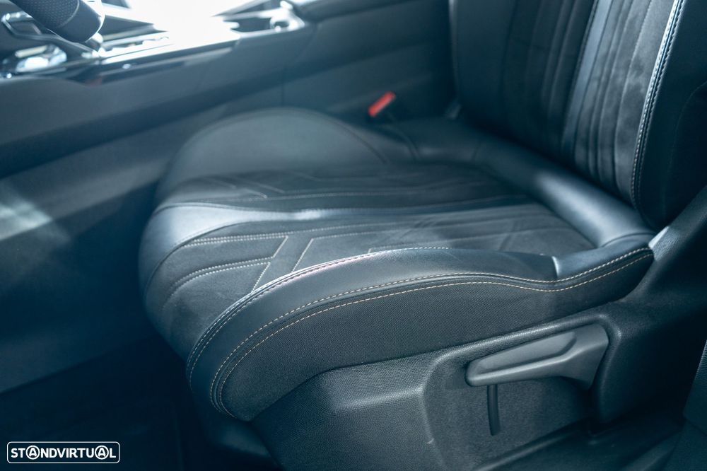 Peugeot 3008 1.6 Hybrid GT Pack e-EAT8 - 7