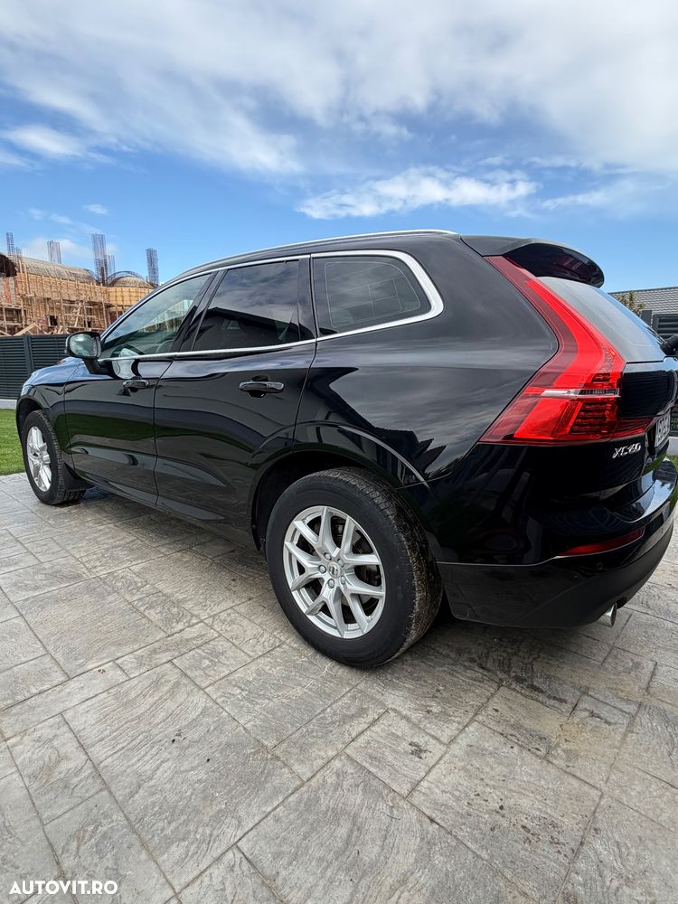 Volvo XC 60 T5 AWD Momentum - 4
