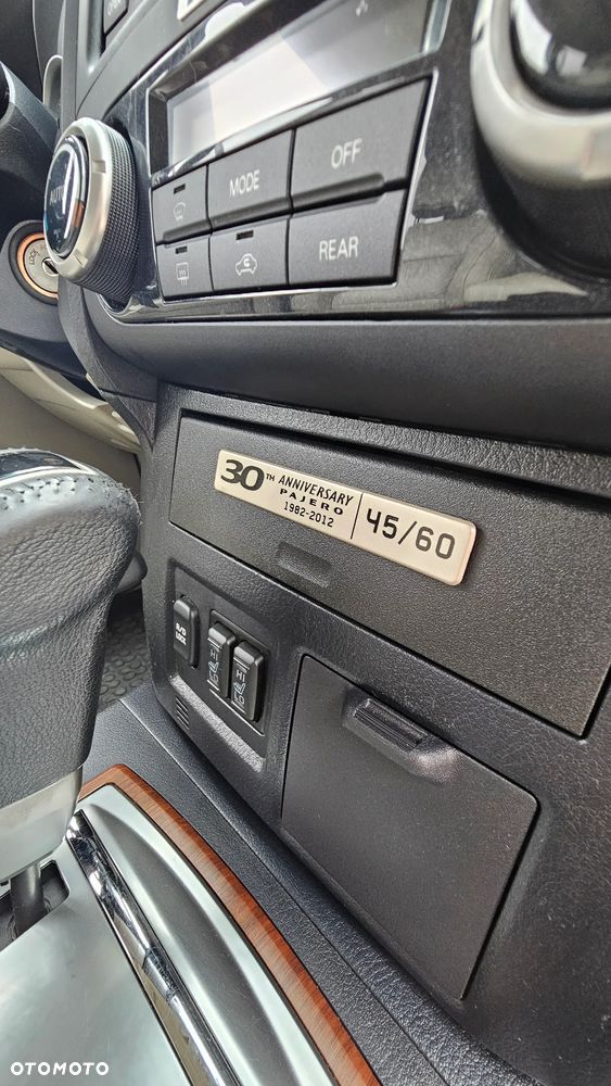 Mitsubishi Pajero 3.2 DID Dakar - 14