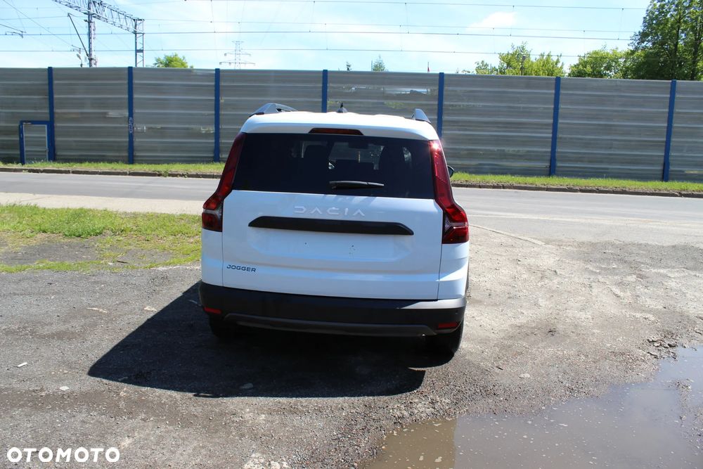Dacia Jogger TCe 110 (7-Sitzer) Essential - 7