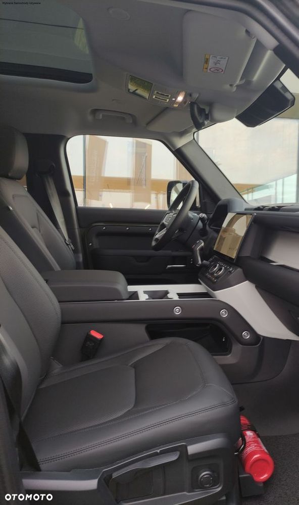 Land Rover Defender 3.0 D200 mHEV S - 19