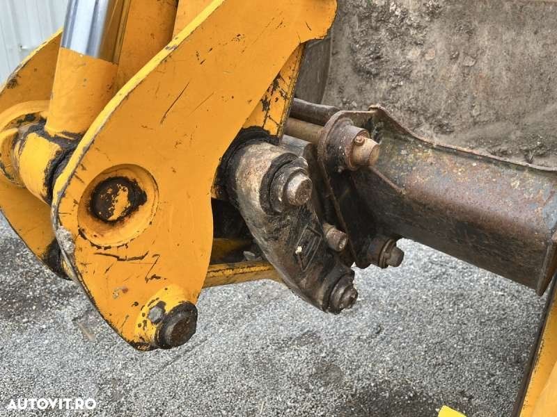 JCB 4CX - 26