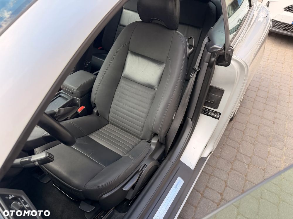 Volvo C70 2.4i Momentum - 13