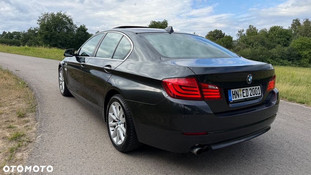 BMW Seria 5 523i - 12
