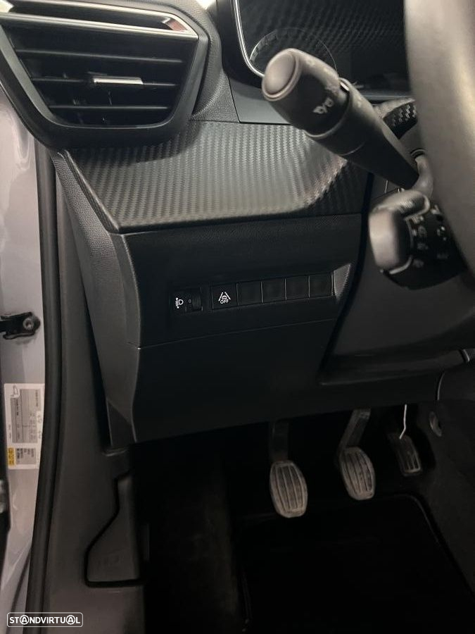 Peugeot 2008 1.2 PureTech Allure Pack - 9