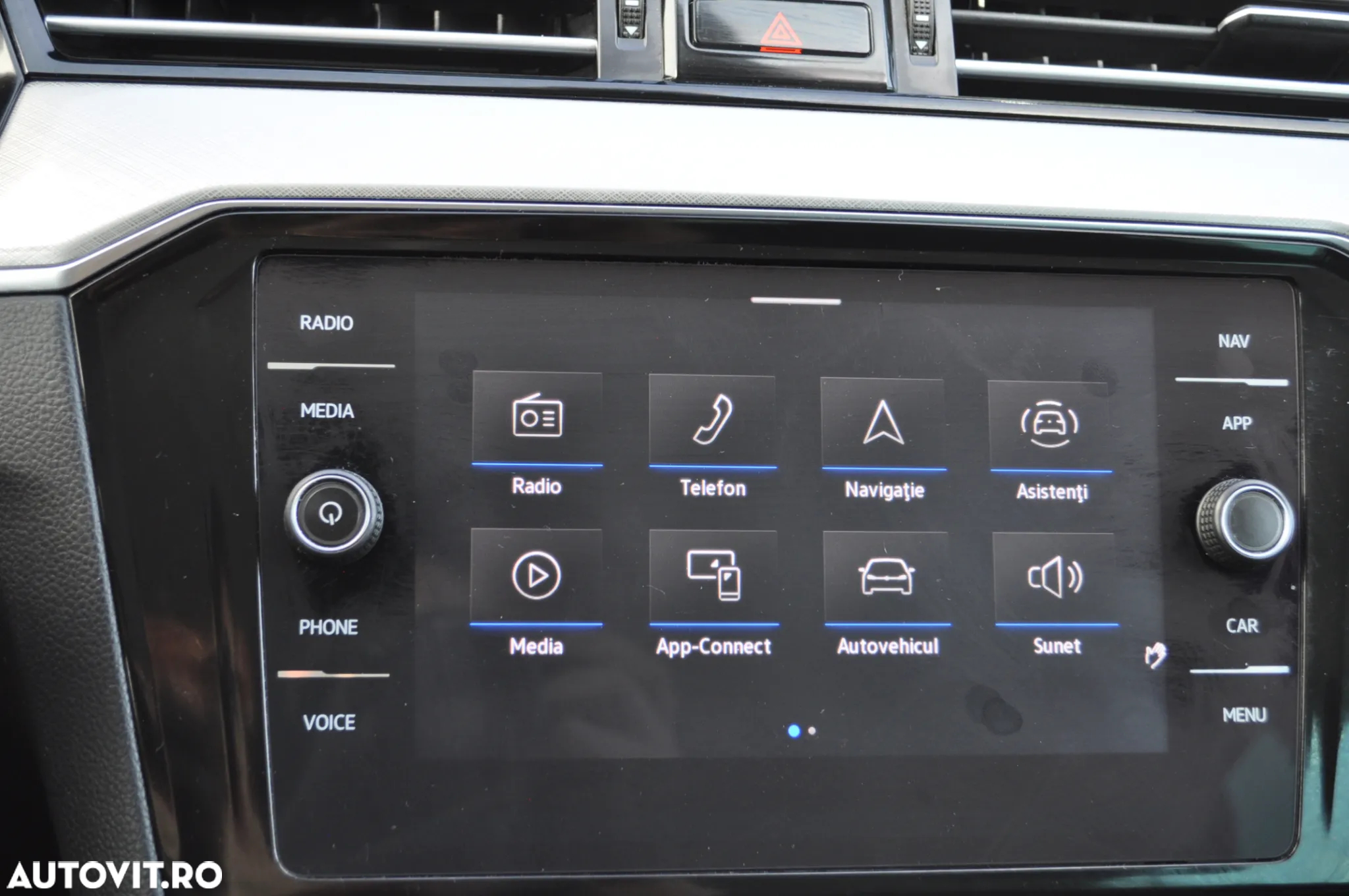 Volkswagen Passat Variant 2.0 TDI SCR DSG 4Motion Business - 29