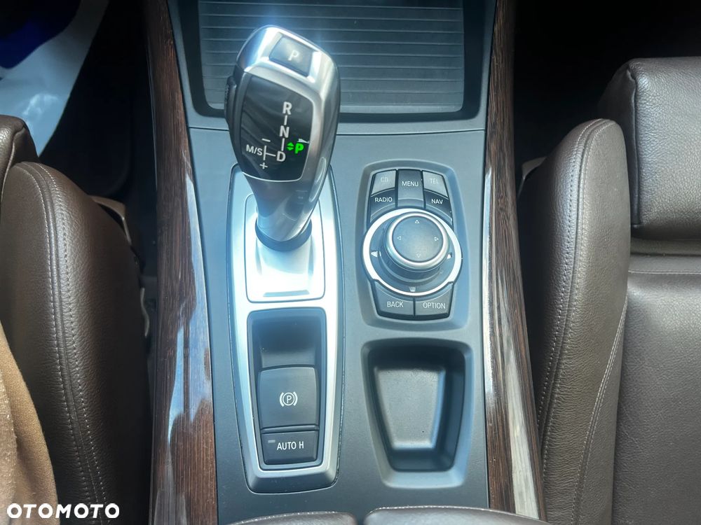 BMW X5 xDrive35d - 23