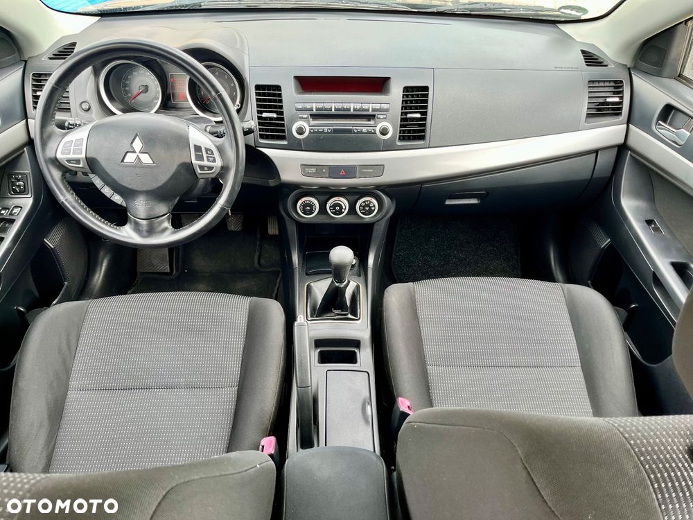 Mitsubishi Lancer 1.8 Intense - 17