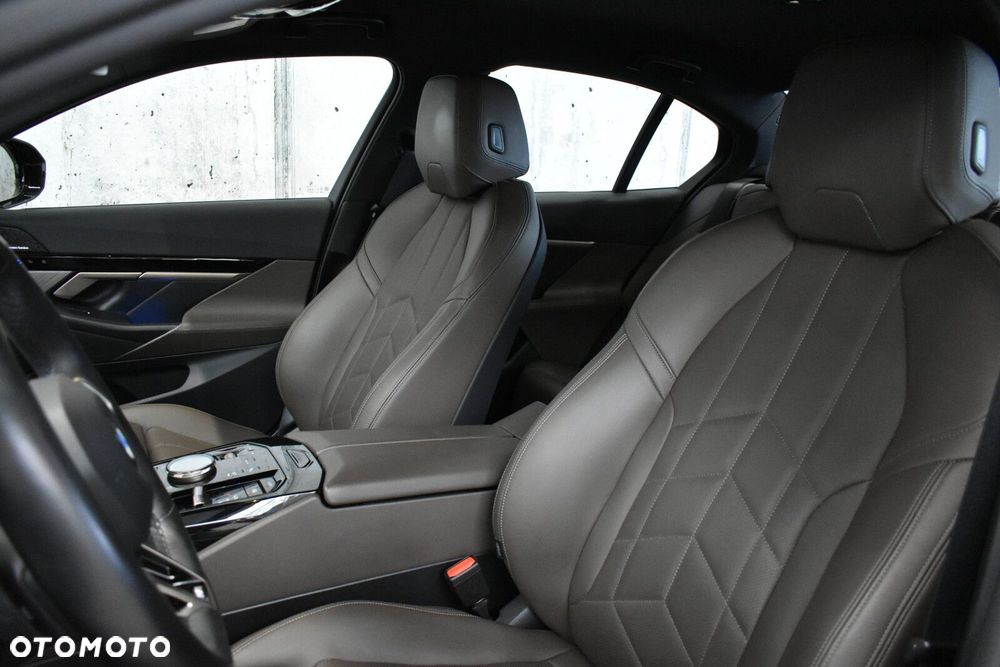 BMW Seria 5 - 10