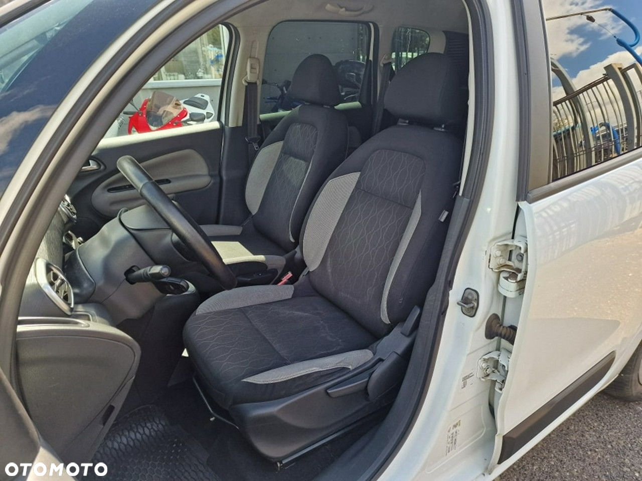 Citroën C3 Picasso HDi 115 FAP Tendance - 6