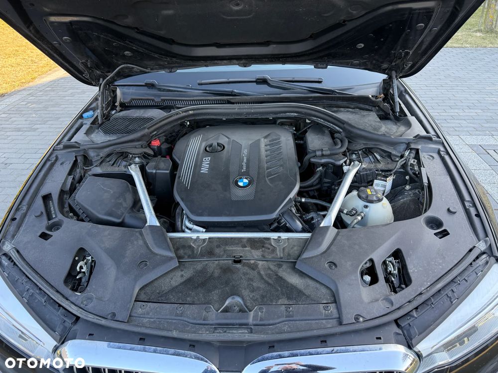 BMW Seria 5 530d xDrive Sport-Aut Luxury Line - 9