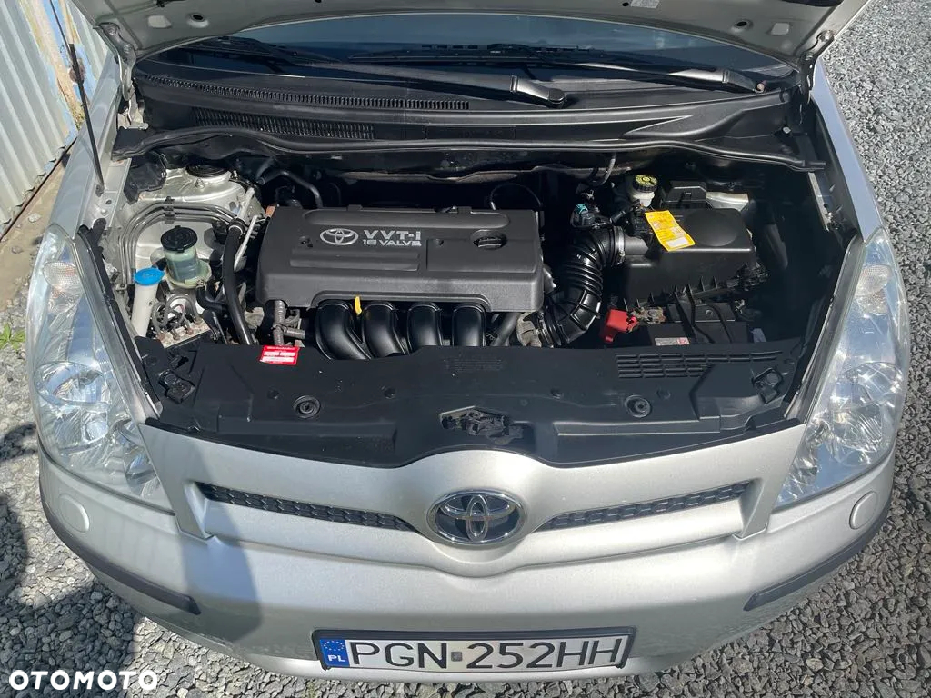 Toyota Corolla Verso - 9