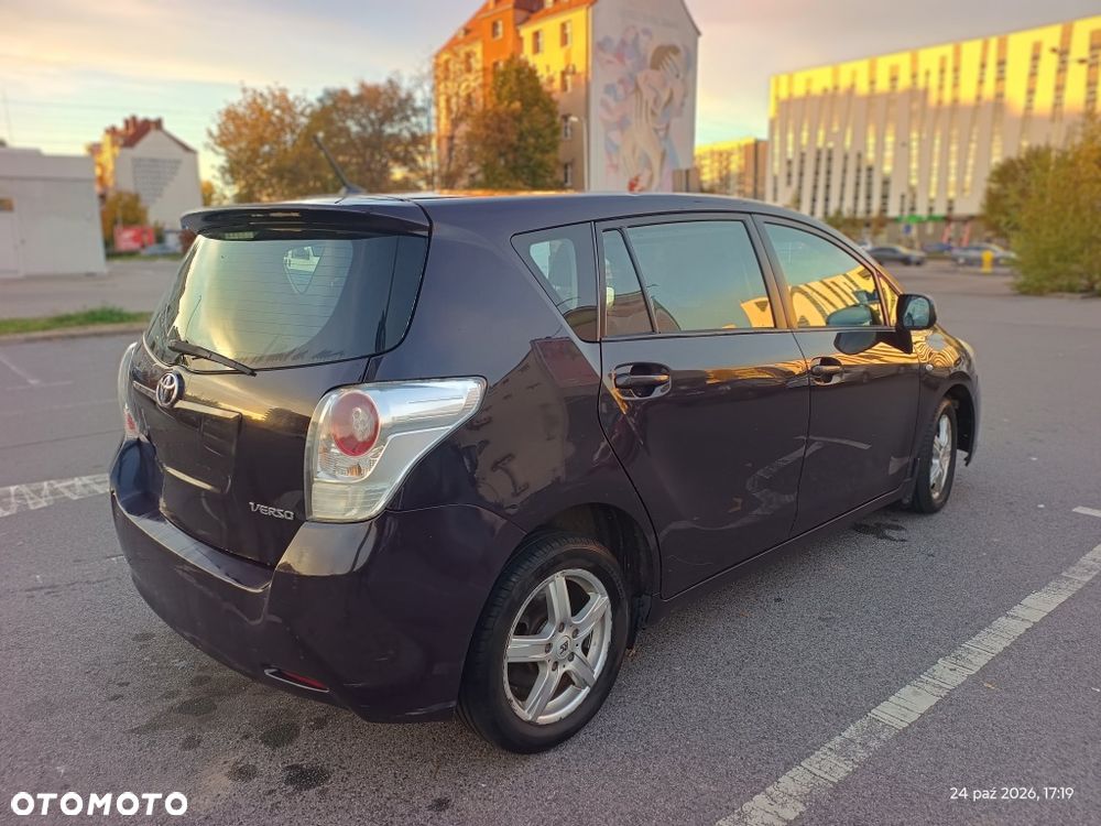 Toyota Verso - 3