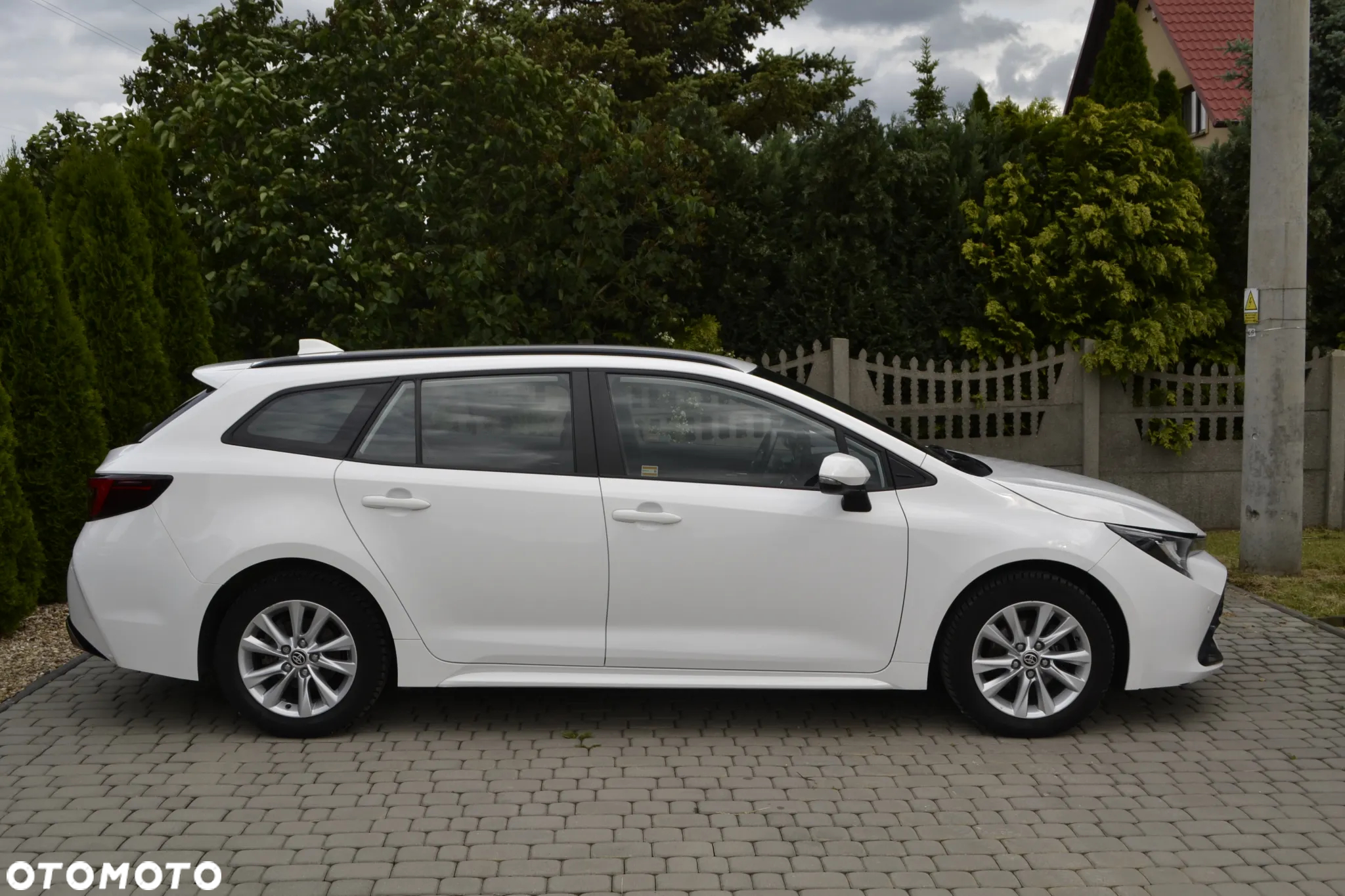 Toyota Corolla 1.8 Hybrid Comfort - 12