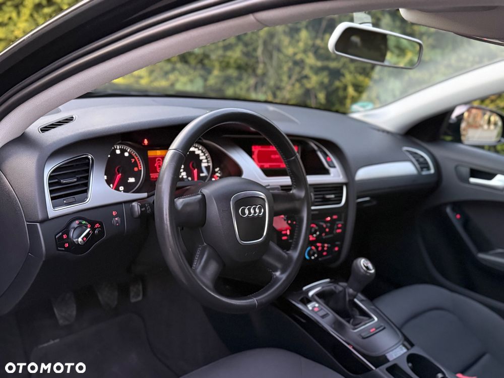 Audi A4 Limousine 1.8 TFSI Ambiente - 11