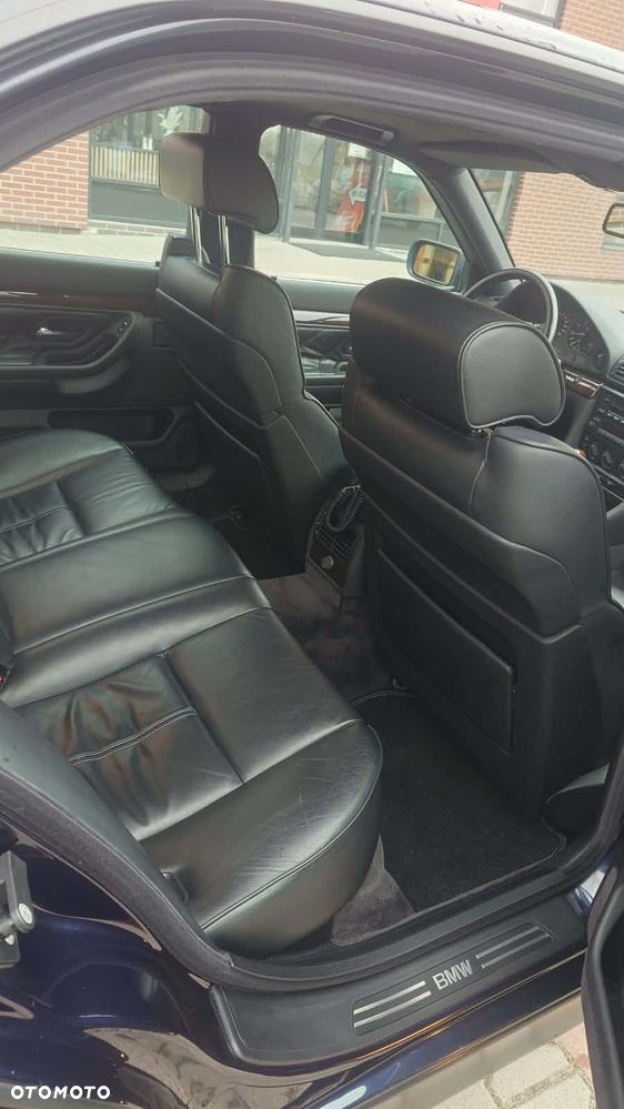 BMW Seria 7 - 15