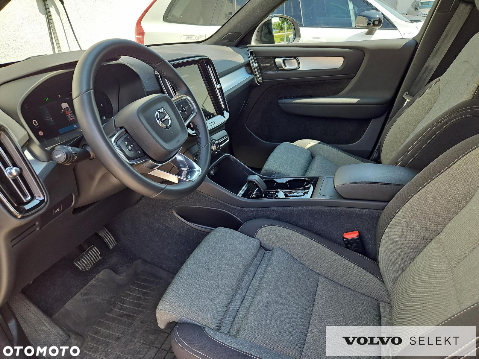 Volvo XC 40 B3 Plus Dark - 10