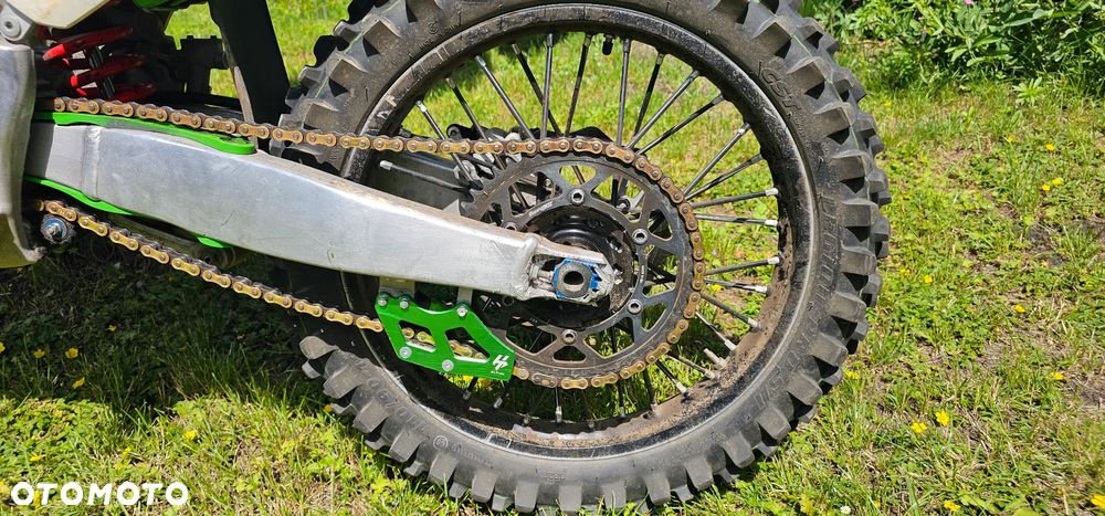 Kawasaki KX - 8