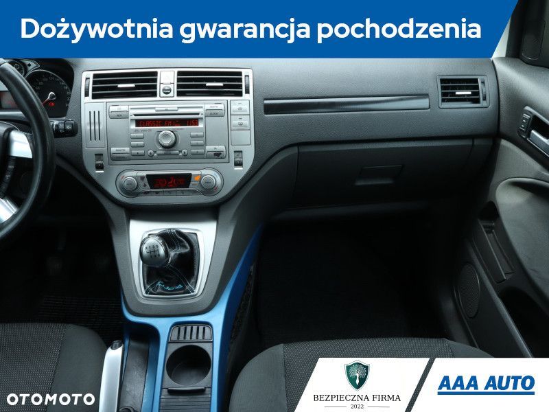 Ford Kuga - 10