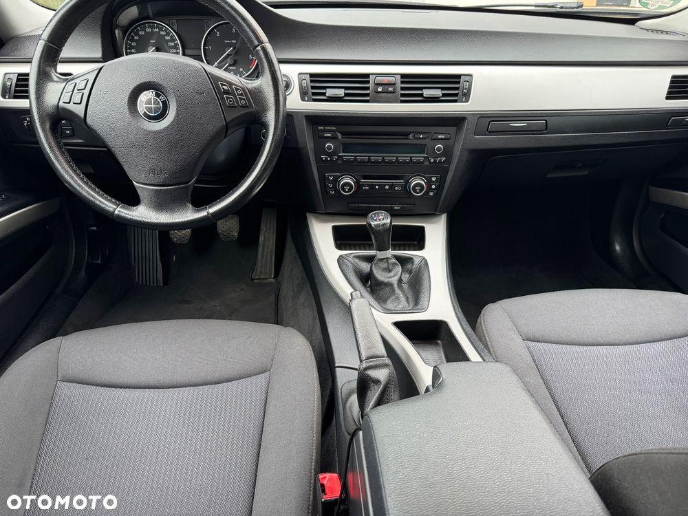 BMW Seria 3 - 15