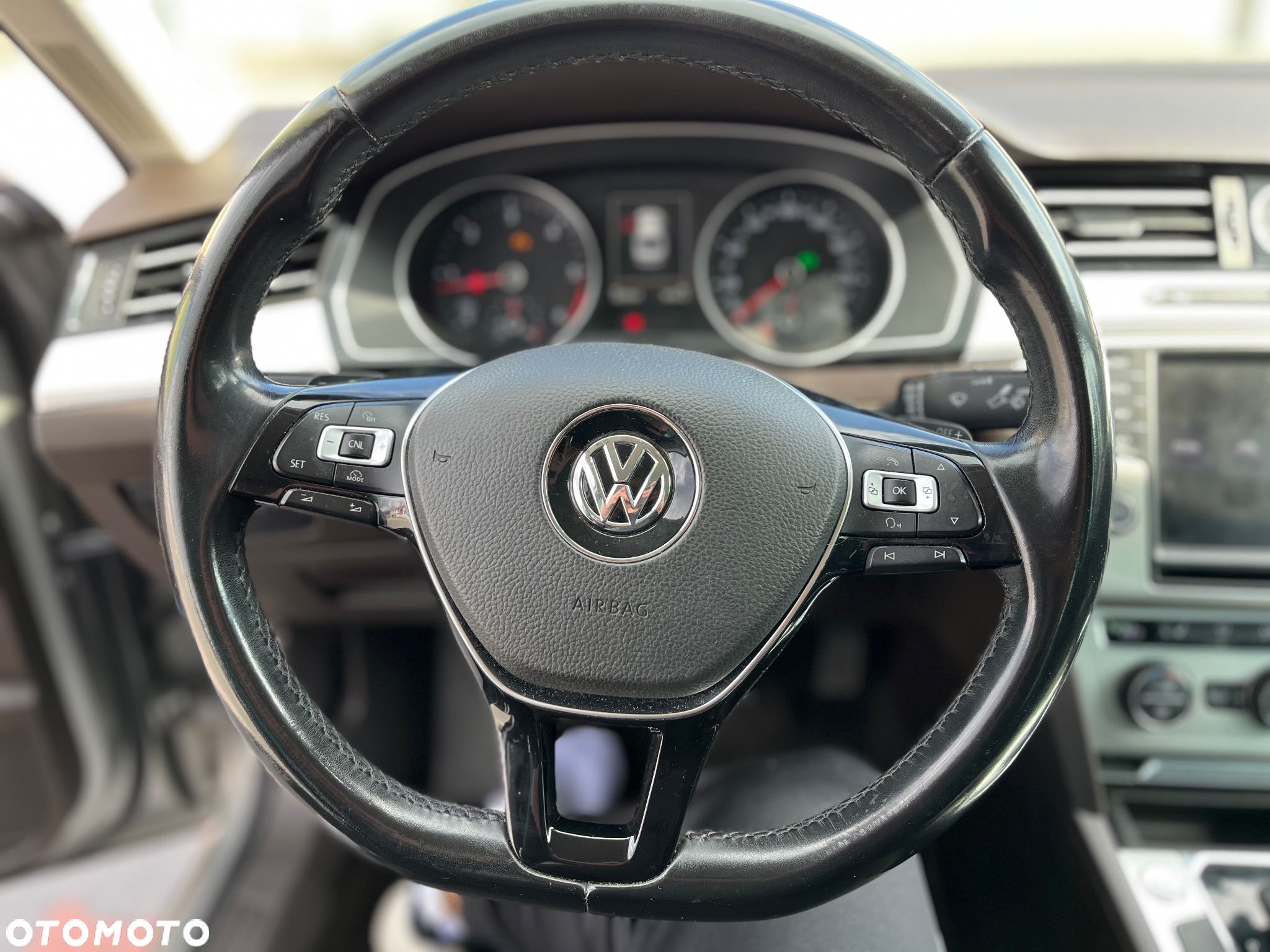 Volkswagen Passat 2.0 TDI SCR Highline DSG - 24