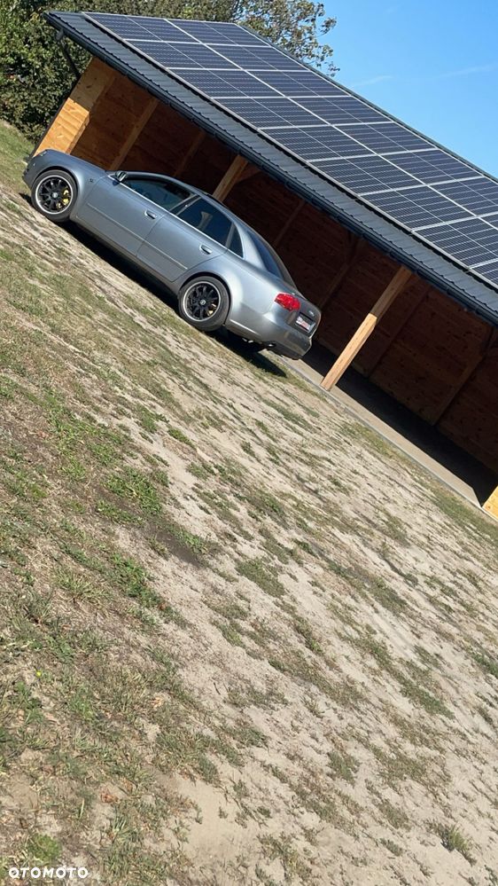 Audi A4 Limousine - 16