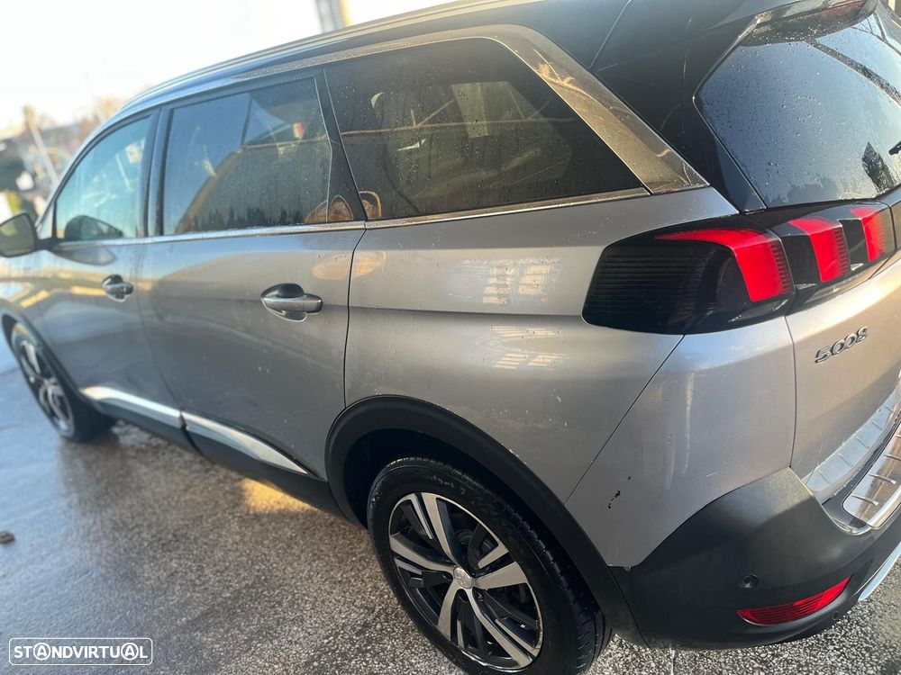 Peugeot 5008 1.5 BlueHDi Allure EAT8 - 5