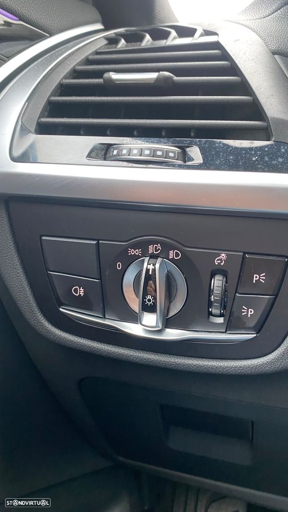 BMW iX3 Inspiring - 33