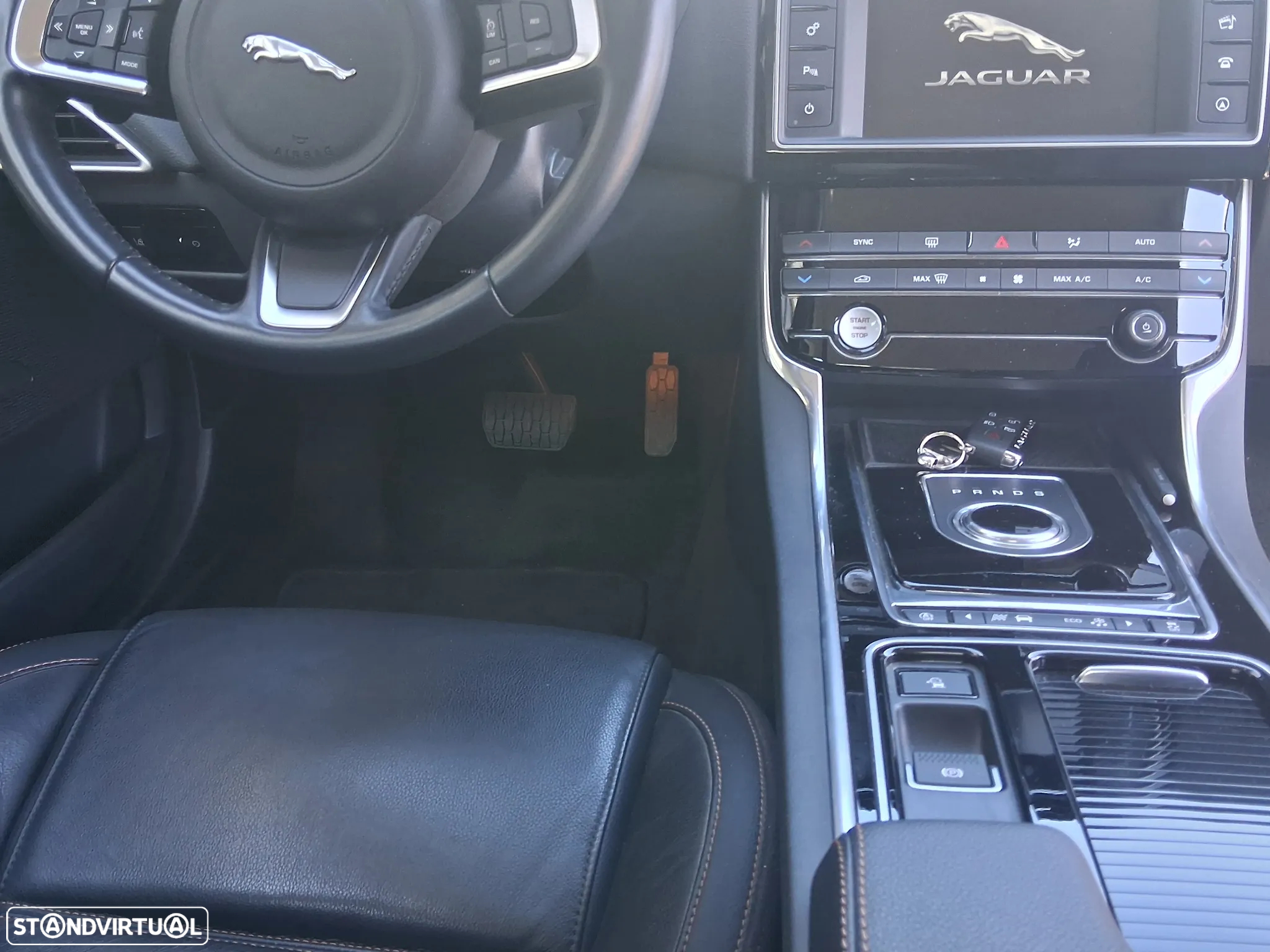 Jaguar XE 2.0 D Prestige Aut. - 16