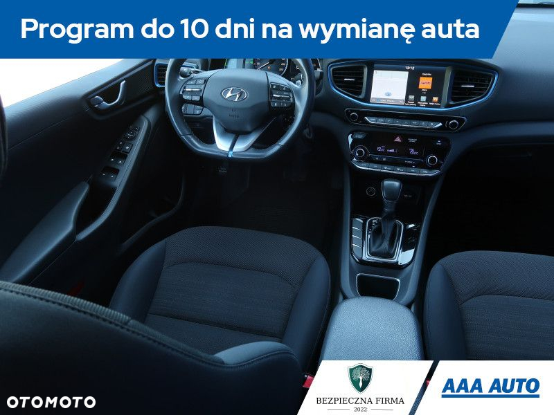 Hyundai IONIQ - 8