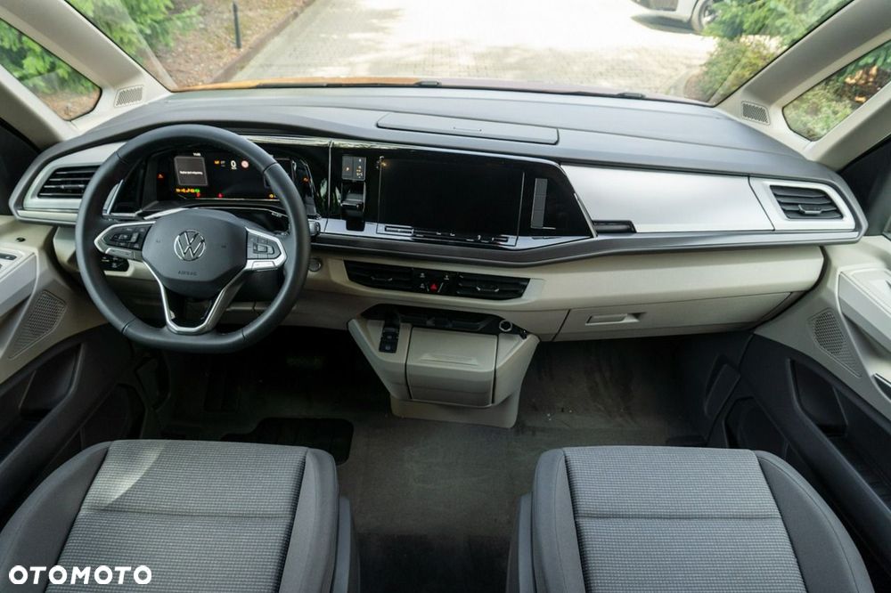 Volkswagen Multivan - 13