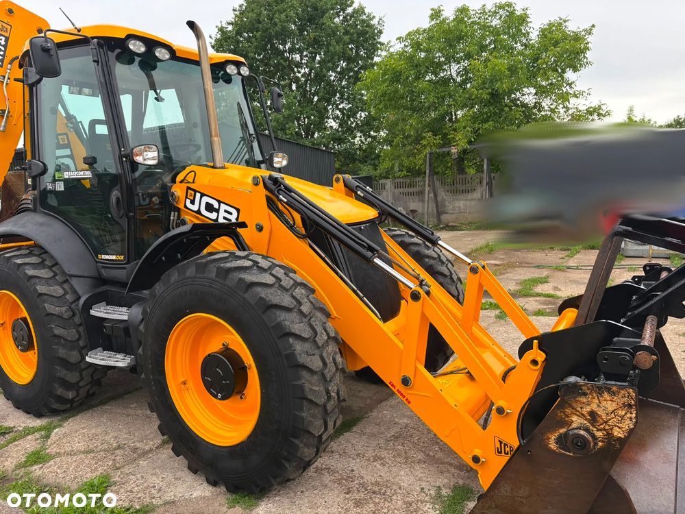 JCB 4CX - 11