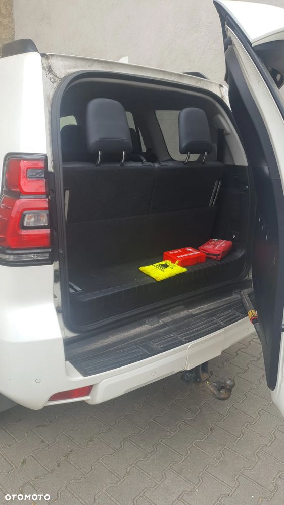 Toyota Land Cruiser LC 2.8 D-4D Invincible - 8