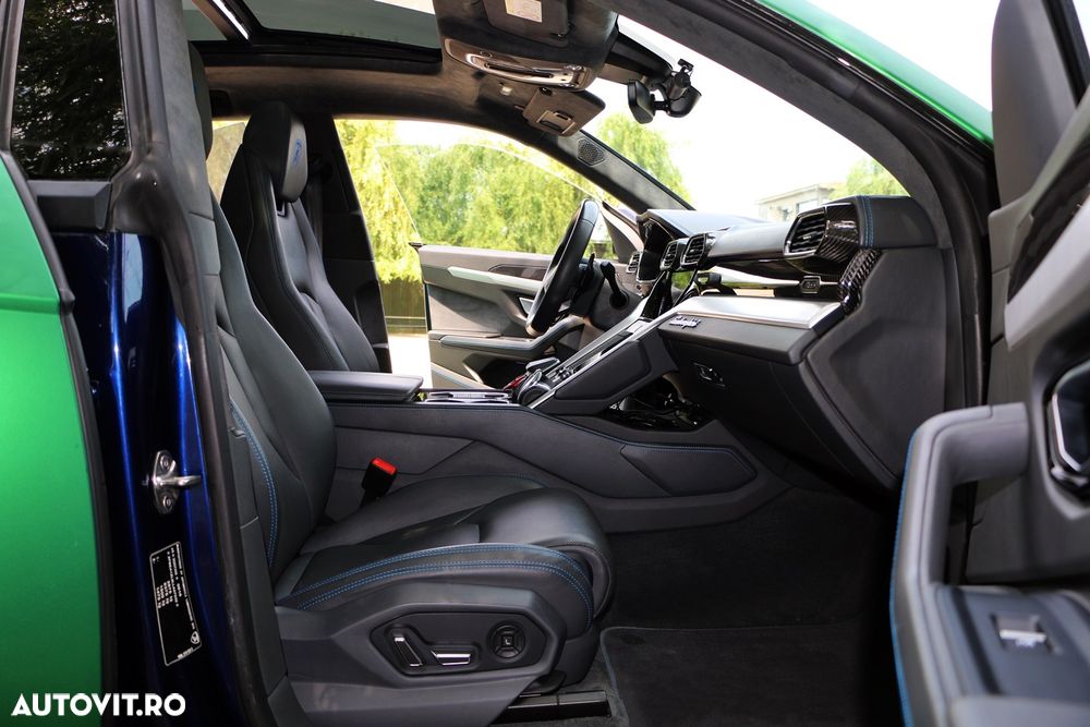 Lamborghini URUS - 27