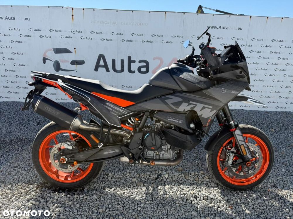 KTM SMT 890