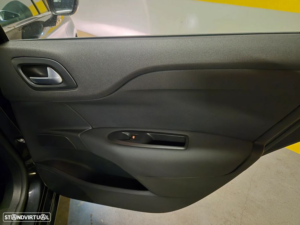 Citroën C4 e-HDi 115 ETG6 Selection - 39