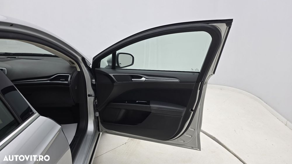 Ford Mondeo - 17
