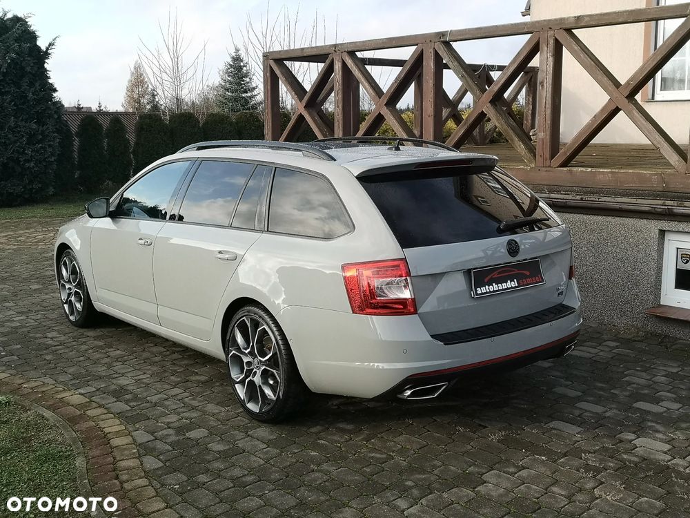 Skoda Octavia 2.0 TDI DSG RS - 4