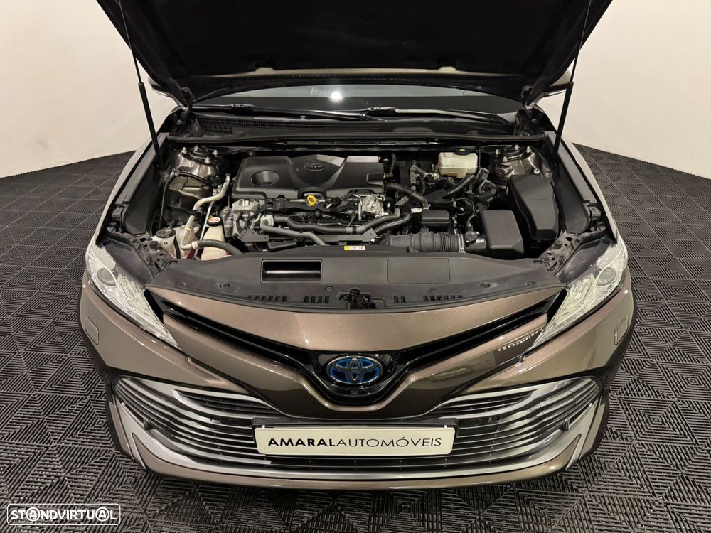 Toyota Camry 2.5 Hybrid Luxury - 61