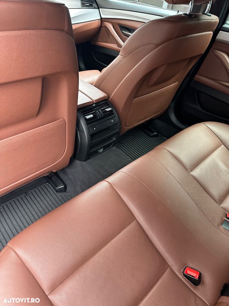 BMW Seria 5 530d xDrive - 7