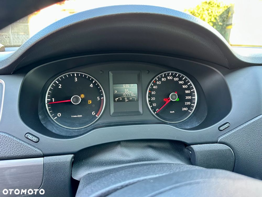 Volkswagen Jetta 2.0 TDI Highline CityLine DSG - 15