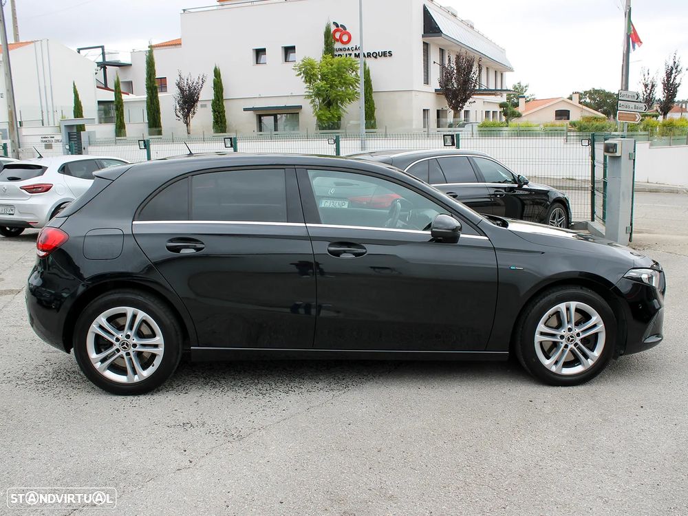 Mercedes-Benz A 250 e Style Plus - 4