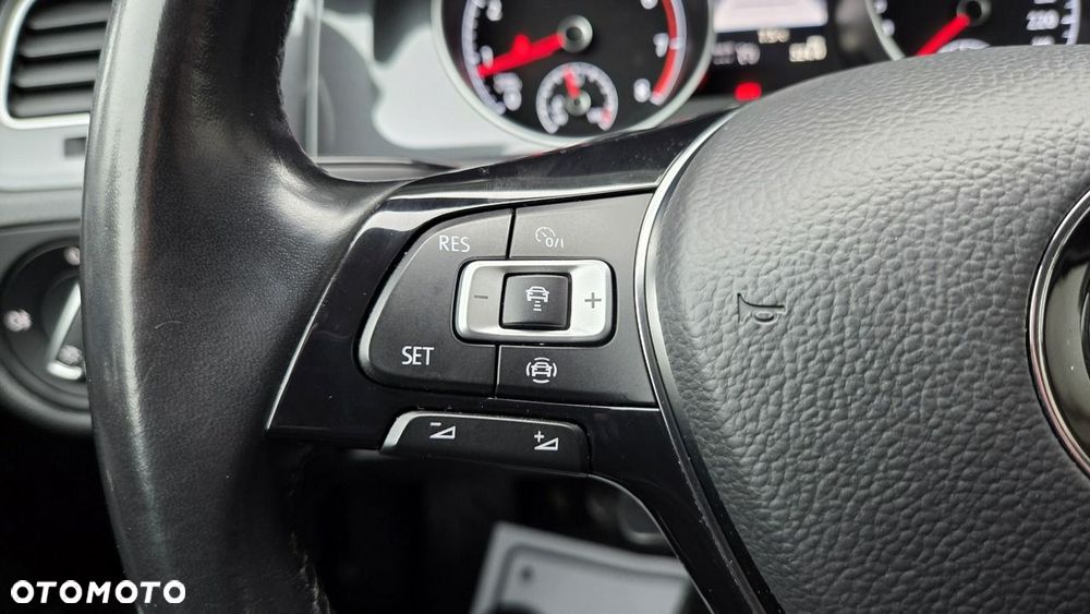 Volkswagen Golf 1.5 TSI ACT OPF Comfortline - 23