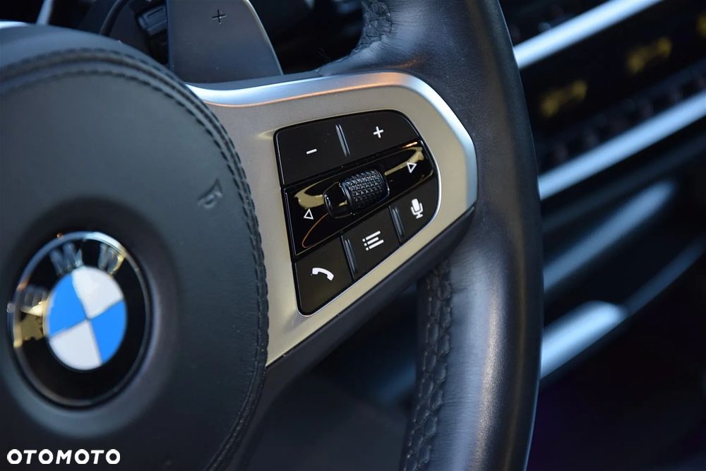 BMW Seria 5 520d MHEV - 25