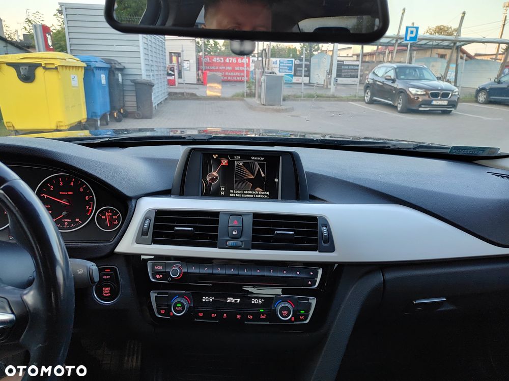BMW Seria 3 318i - 8